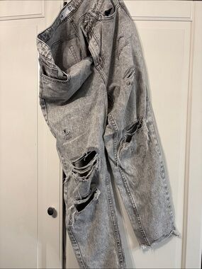 refuge Distressed Light Grey Relaxed Jeans